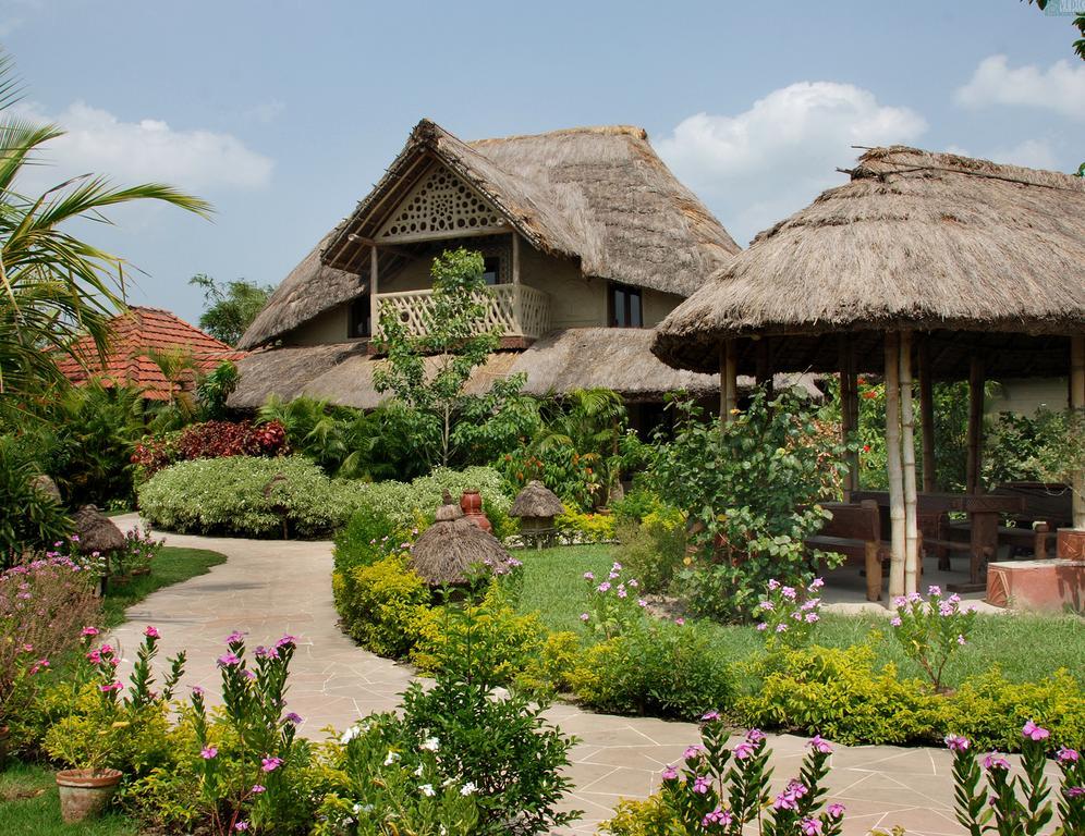 Vedic Village Spa Resort Kalküta Dış mekan fotoğraf