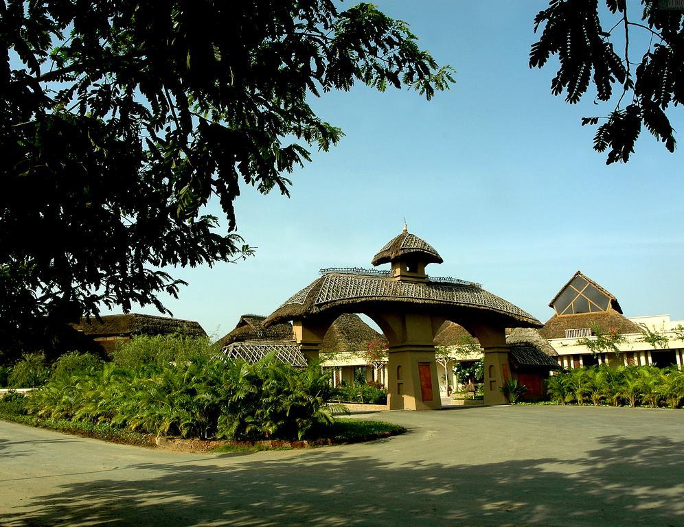 Vedic Village Spa Resort Kalküta Dış mekan fotoğraf