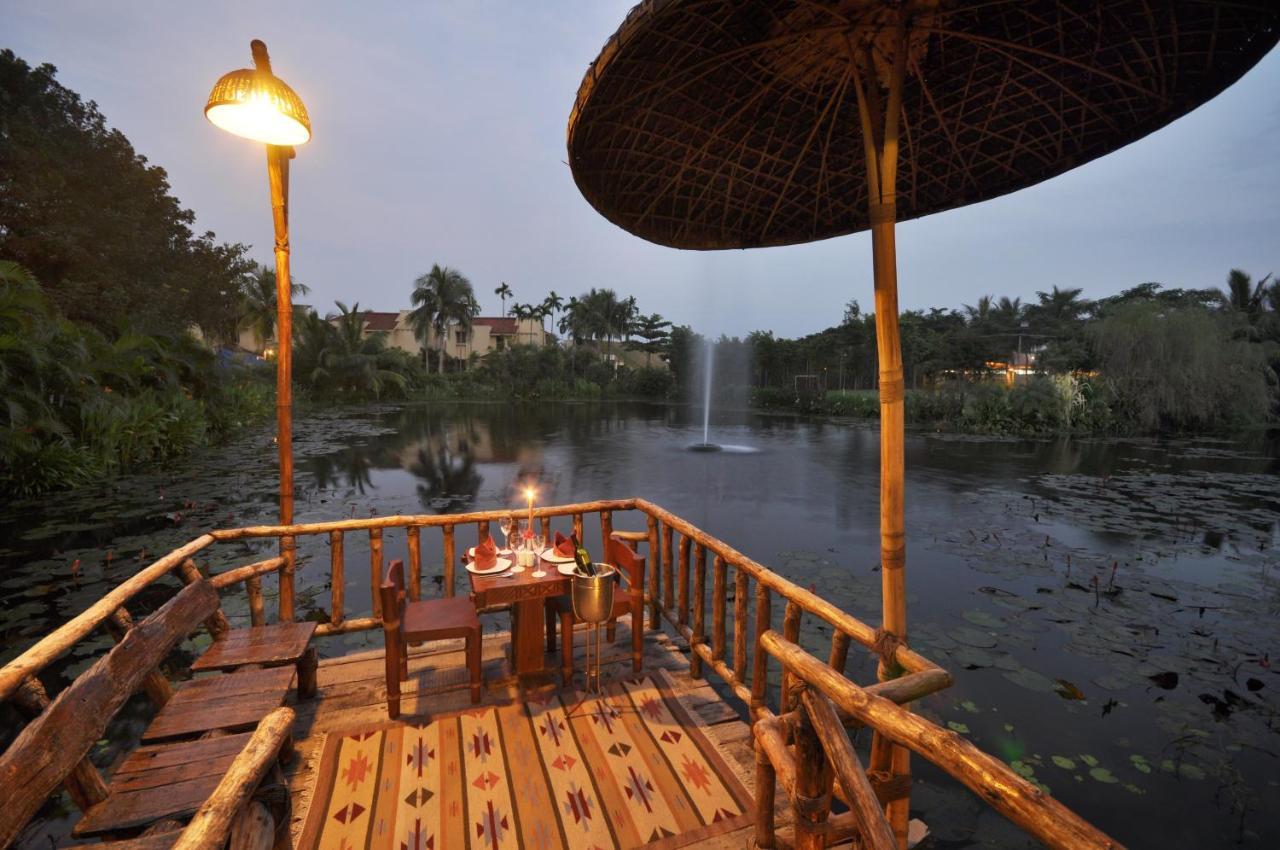 Vedic Village Spa Resort Kalküta Dış mekan fotoğraf
